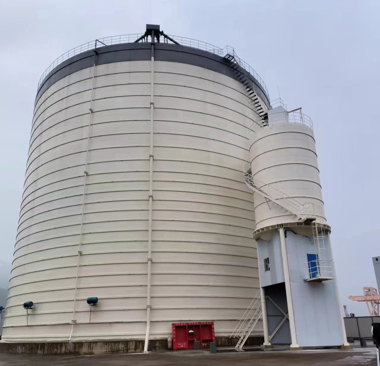 振兴10万吨水泥钢板库